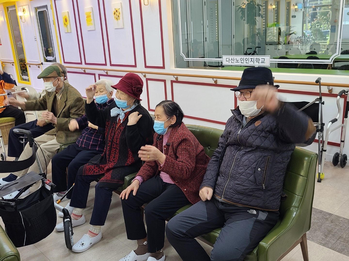/user/d/dasanocs/editor/2211/1d7b4b0760bb2b16541c2b1667a5a7c4_1669100989_1167.jpg 이미지크게보기