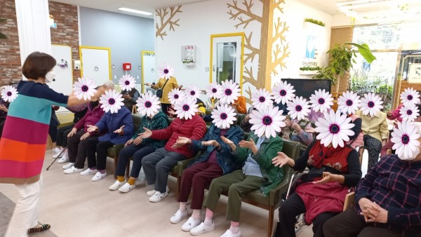 thumb1c21fc9a3c32def74f44fdfd6e6dbc56_1698384601_0644.jpg