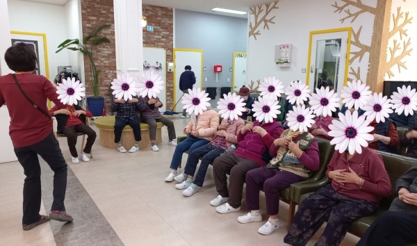 thumb1c21fc9a3c32def74f44fdfd6e6dbc56_1698388059_8924.jpg